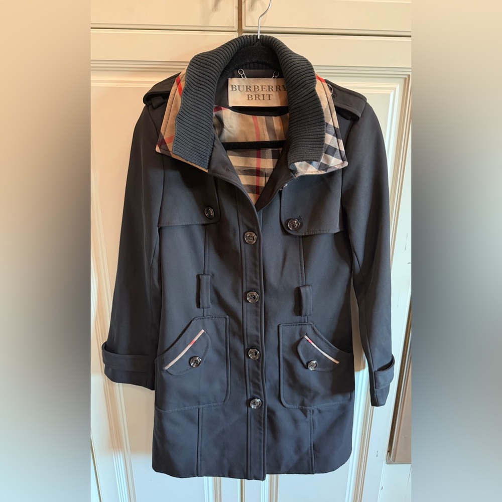 Burberry Black Trench Coat with Plaid Lining